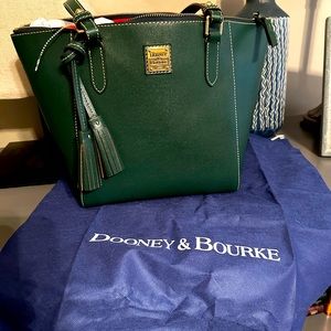Dooney & Bourke Maxine Tote Handbag Green